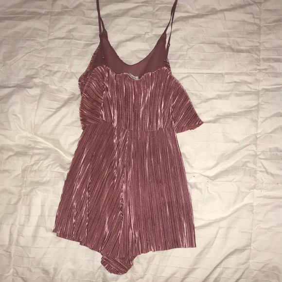 Pink romper - Picture 2 of 4